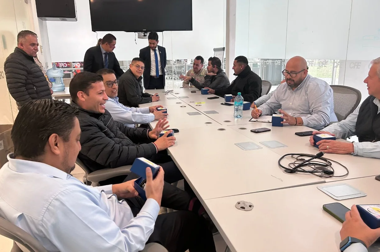 Entrega de presentes por el Día del Padre 2025